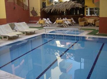 Elegant Baronessa Aparthotel