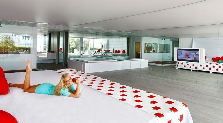 ADAM & EVE HOTEL