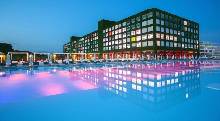 ADAM & EVE HOTEL