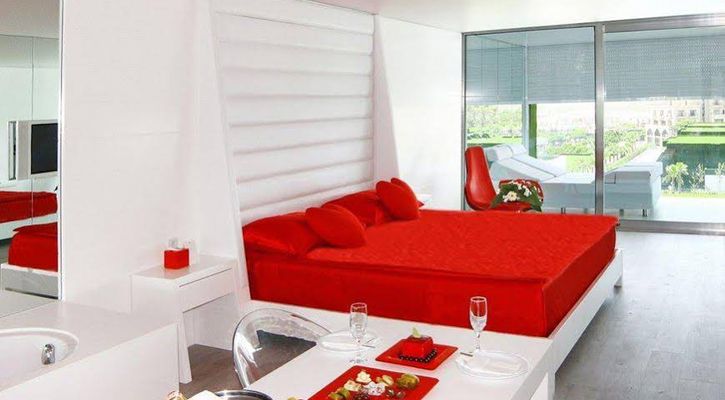 ADAM & EVE HOTEL
