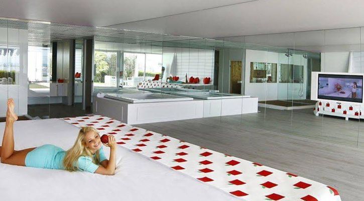 ADAM & EVE HOTEL