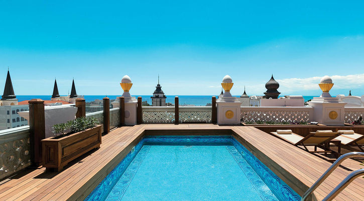 TITANIC MARDAN PALACE