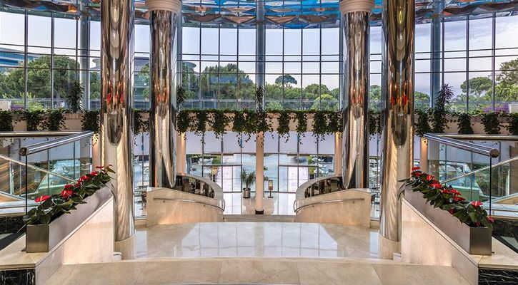 CALiSTA LUXURY RESORT