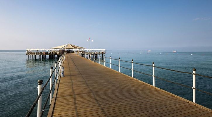 CALiSTA LUXURY RESORT