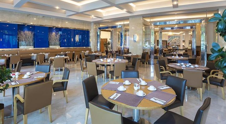CALiSTA LUXURY RESORT