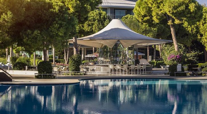 CALiSTA LUXURY RESORT