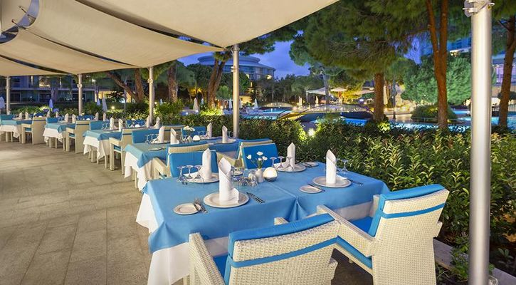 CALiSTA LUXURY RESORT
