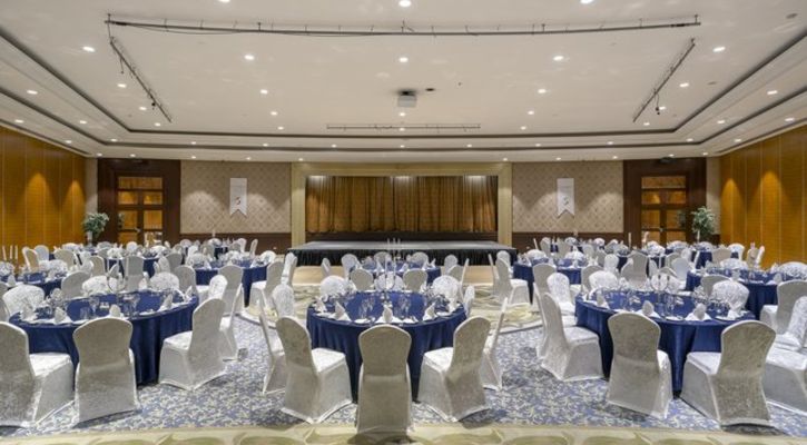CALiSTA LUXURY RESORT