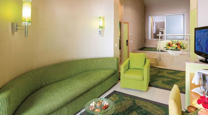 CORNELIA DELUXE RESORT