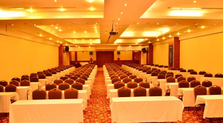 Rox Royal Hotel