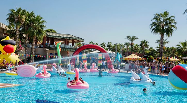 Maritim Pine Beach Resort
