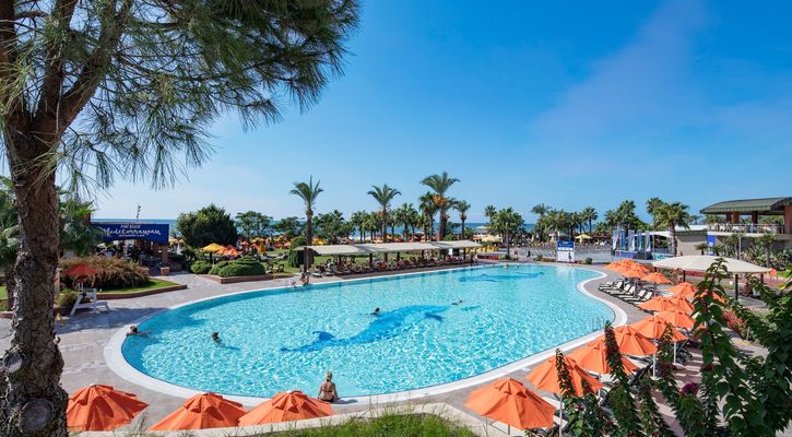 Maritim Pine Beach Resort