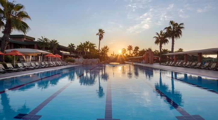 Maritim Pine Beach Resort