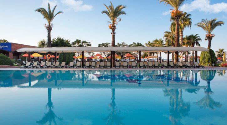 Maritim Pine Beach Resort