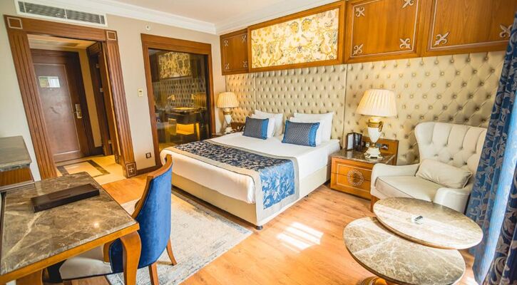 LORDS PALACE HOTEL  & SPA & CASINO