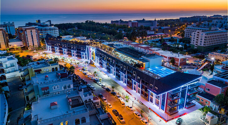 Algora Hotel