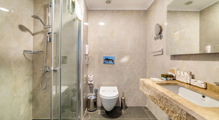 Algora Hotel