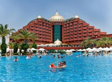 Delphin Palace