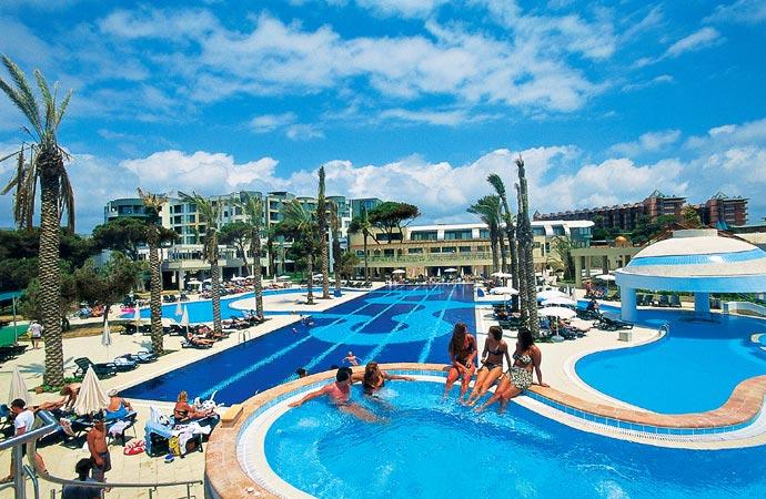 LiMAK ATLANTiS HOTEL