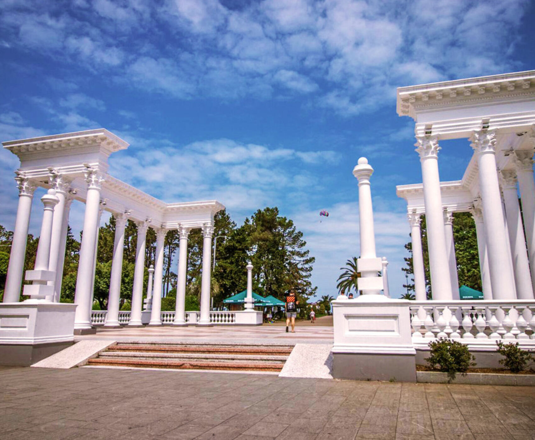 UÇAKLI VAN KARS KARADENİZ BATUM  TURU