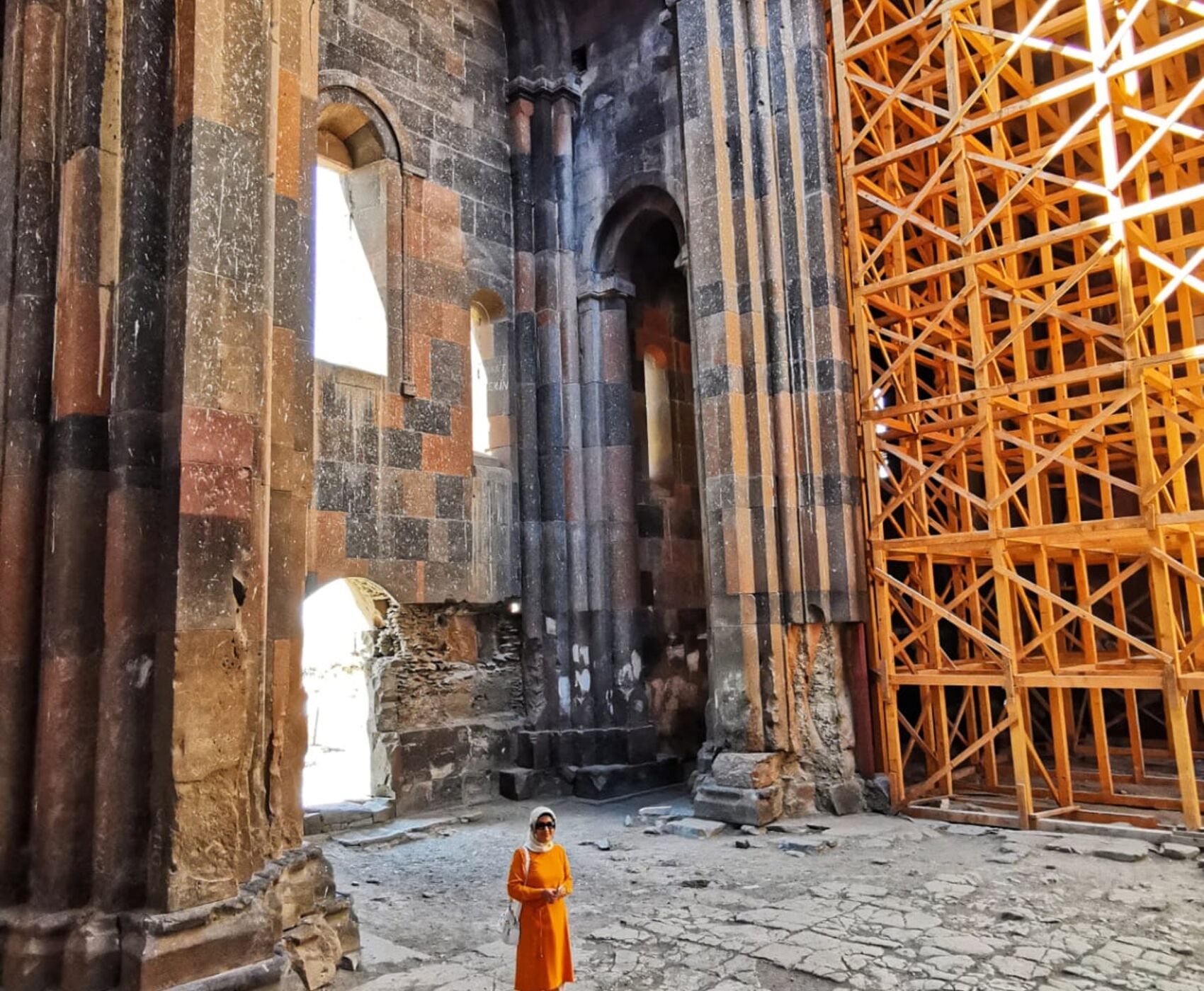 UÇAKLI VAN KARS KARADENİZ BATUM  TURU