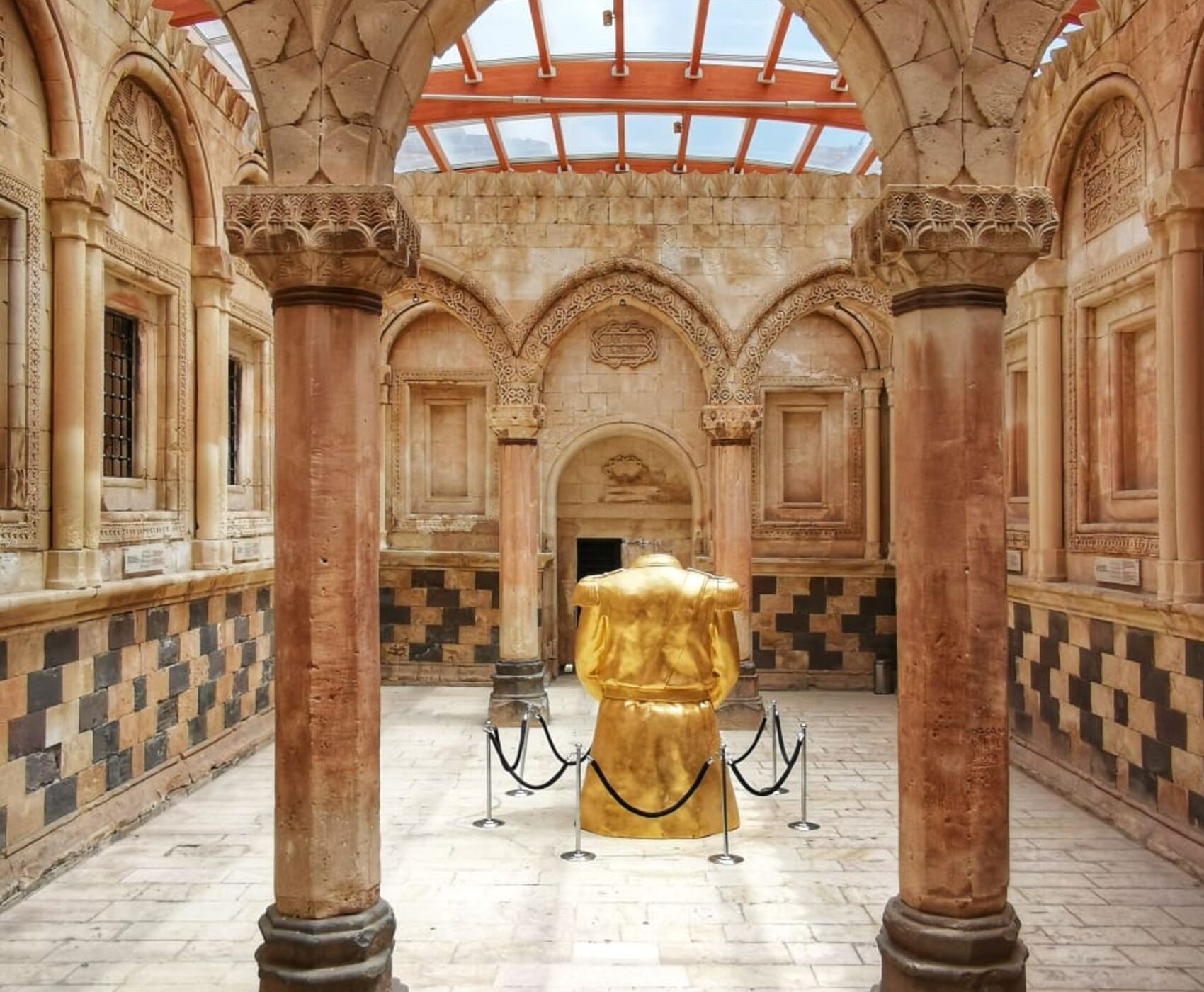 UÇAKLI VAN KARS KARADENİZ BATUM  TURU