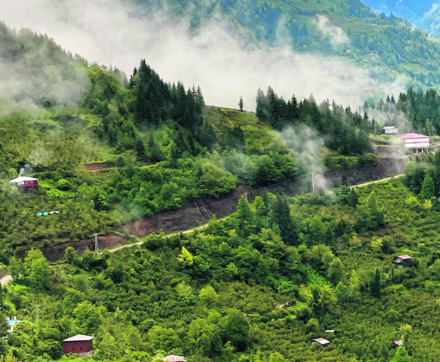 UÇAKLI VAN KARS KARADENİZ BATUM  TURU