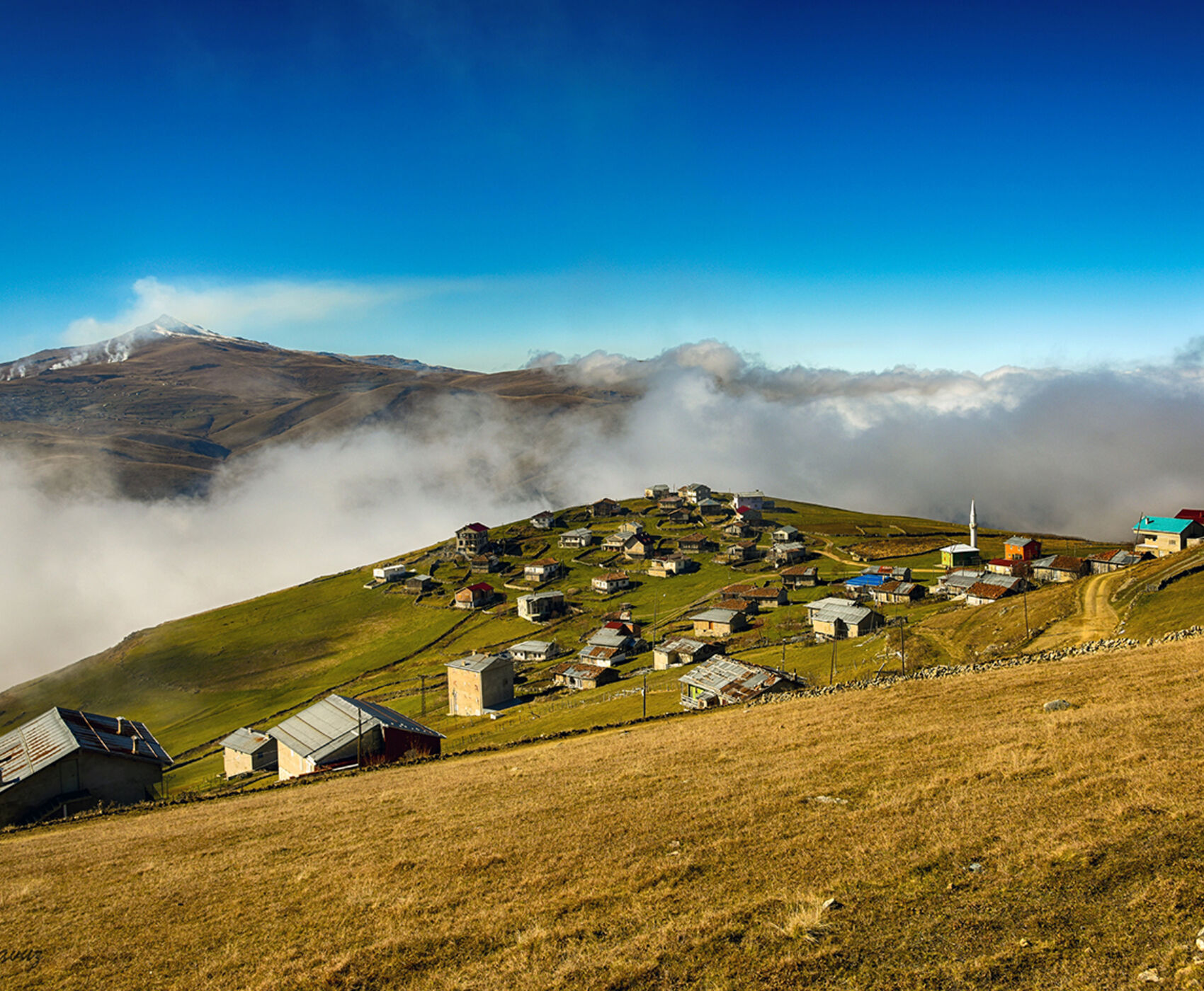 UÇAKLI VAN KARS KARADENİZ BATUM  TURU