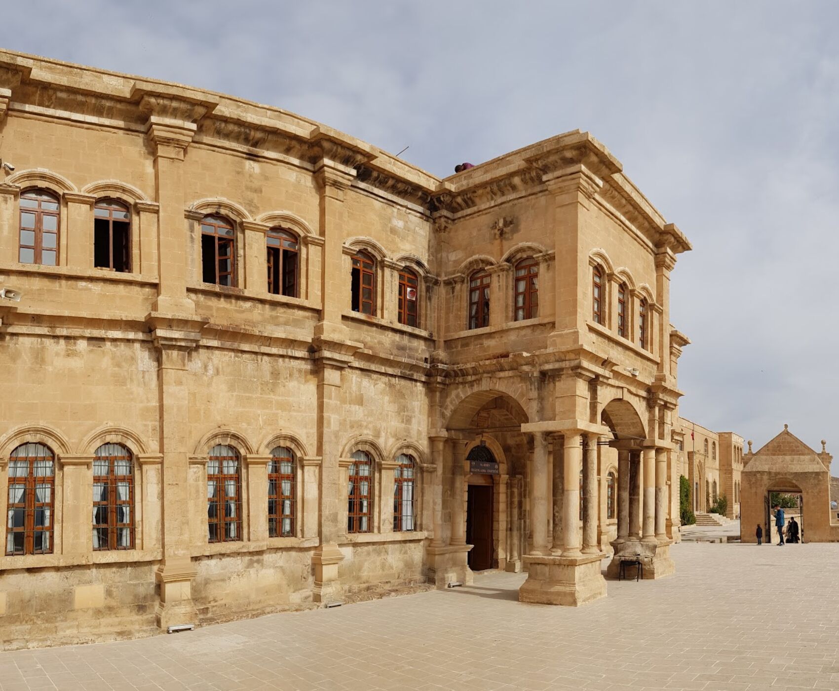 UÇAKLI VAN BAŞKALE YÜKSEKOVA HAKKARİ ŞIRNAK CİZRE DİYARBAKIR