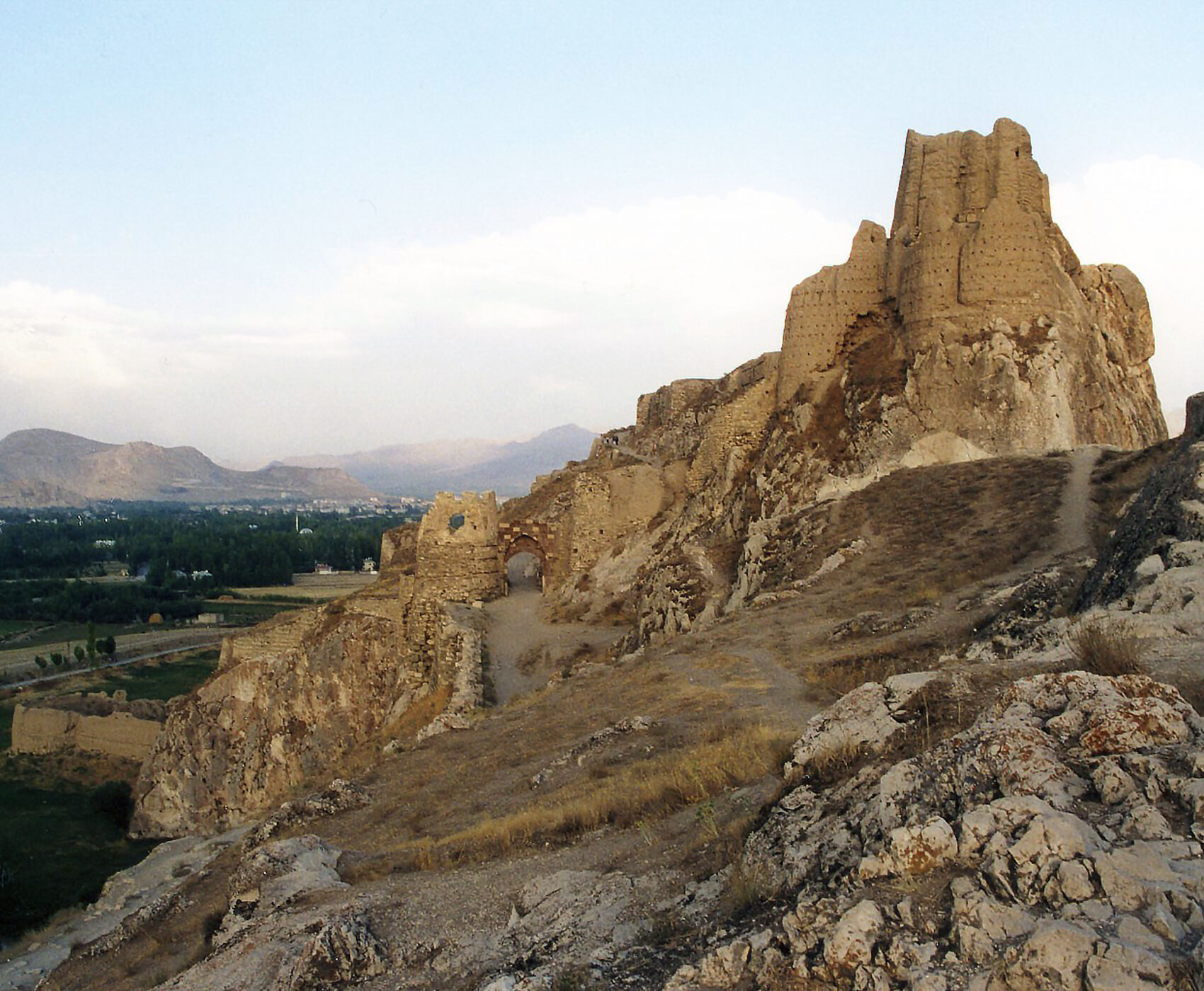 UÇAKLI VAN BAŞKALE YÜKSEKOVA HAKKARİ ŞIRNAK CİZRE DİYARBAKIR