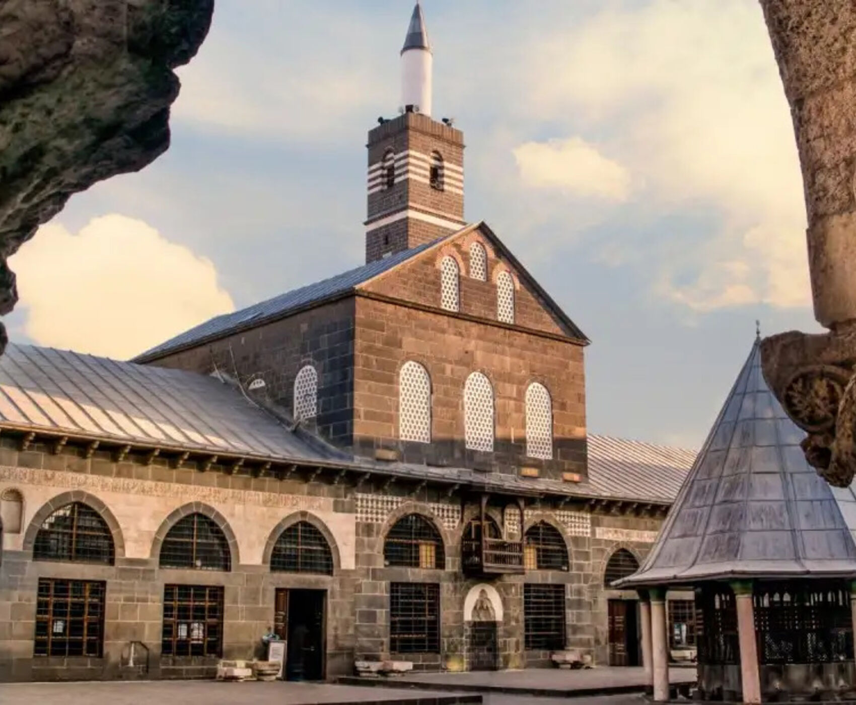 UÇAKLI GAP  İNCİLERİ ( NEMRUT & GÖBEKLİTEPE & MARDİN )