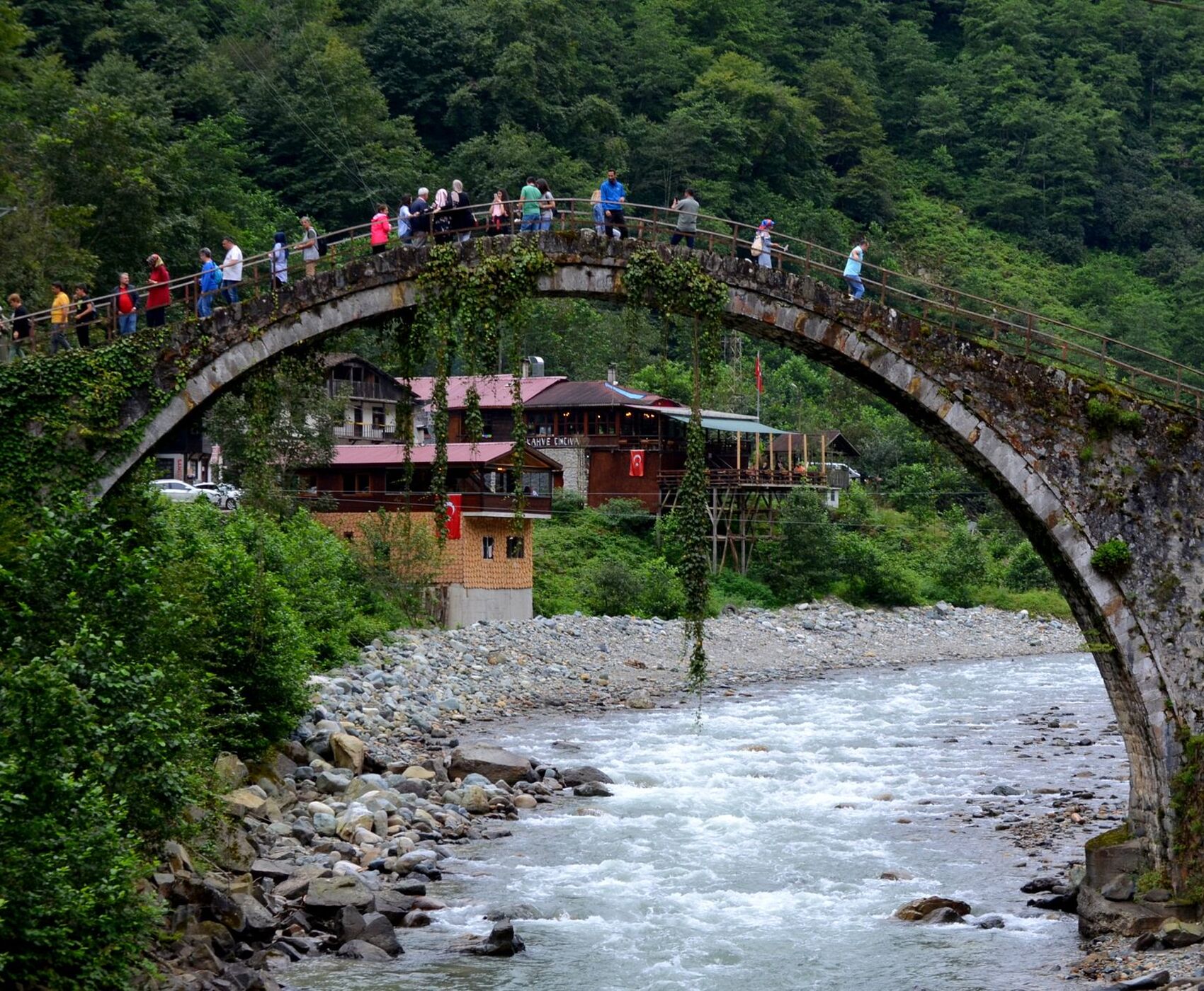 OTOBÜSLÜ DOĞU KARADENİZ TURU