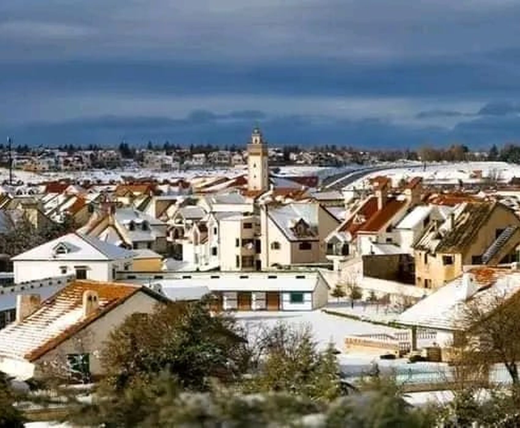 ANTALYA'DAN İSTANBUL AKTARMALI  UÇAKLI BAŞTAN BAŞA FAS TURU