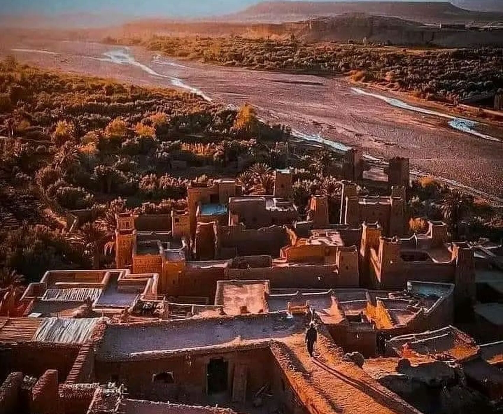 ANTALYA'DAN İSTANBUL AKTARMALI  UÇAKLI BAŞTAN BAŞA FAS TURU