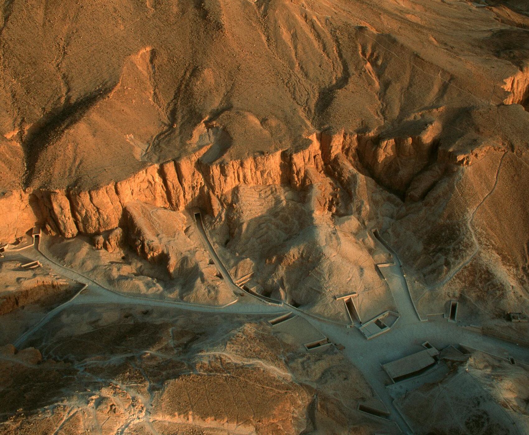 ANKARA  ÇIKIŞLI HERŞEY DAHİL BAŞTAN BAŞA MISIR & ÜRDÜN