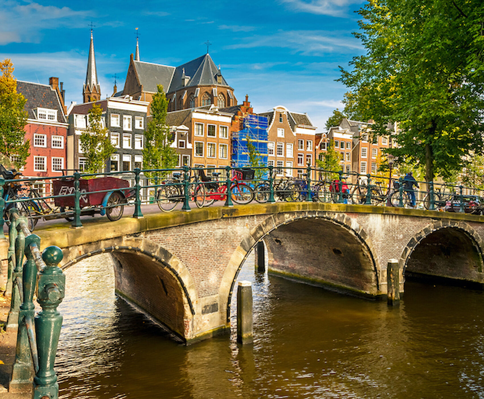 ANTALYA DAN DİREKT UÇAKLI AMSTERDAM & BRÜKSEL ( TÜM TURLAR DAHİL )