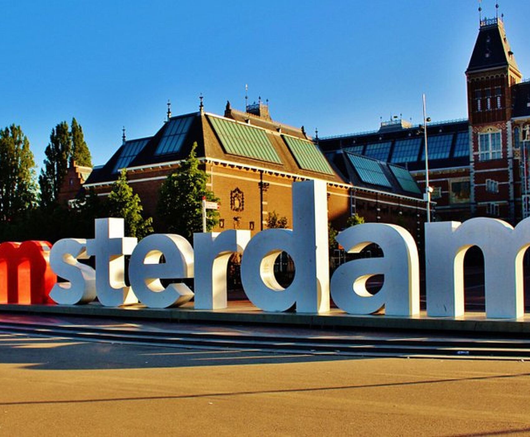 ANTALYA DAN DİREKT UÇAKLI AMSTERDAM & BRÜKSEL ( TÜM TURLAR DAHİL )