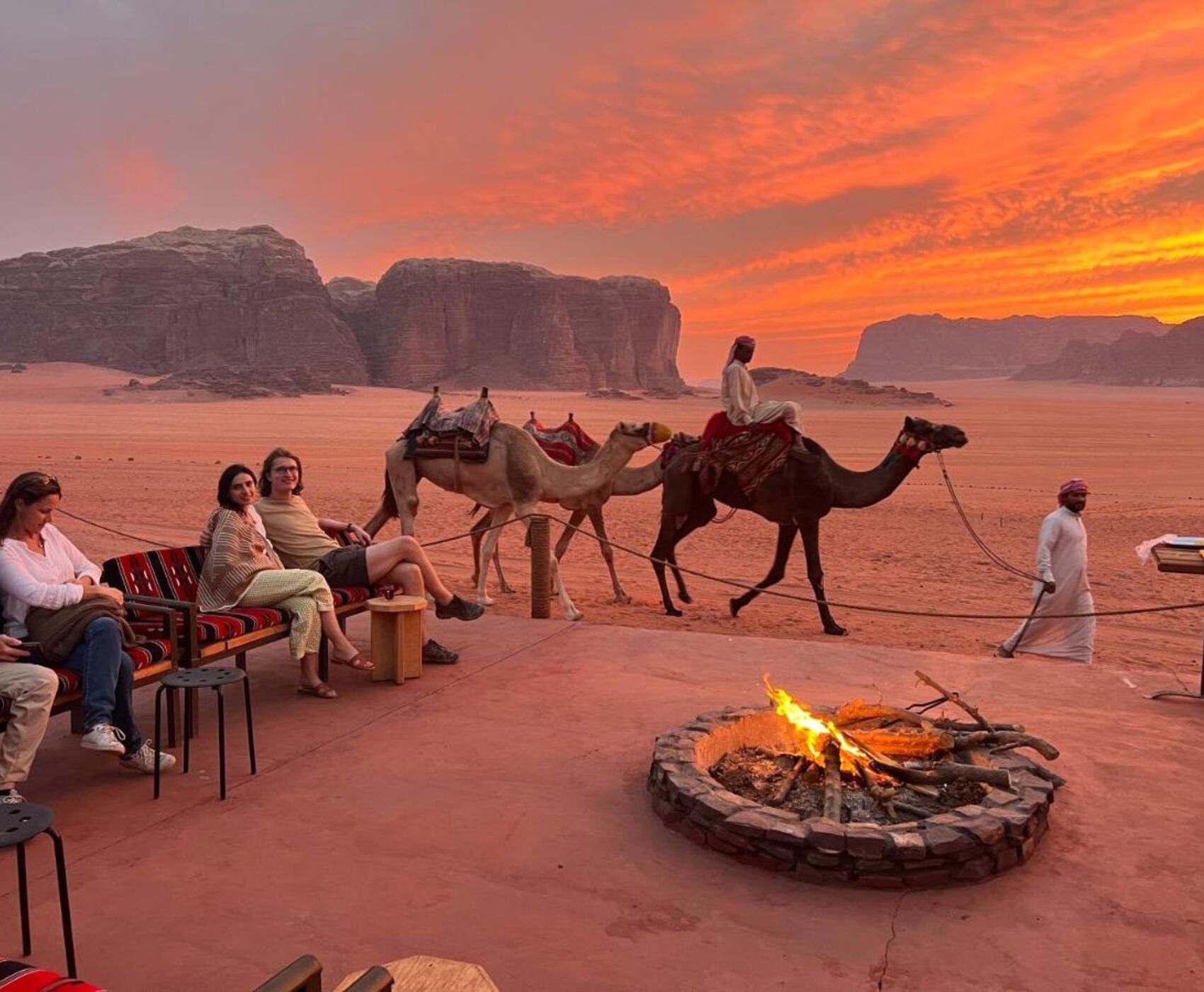 İSTANBUL ÇIKIŞLI VİZESİZ HER ŞEY DAHİL BAŞTAN BAŞA ÜRDÜN KEŞİF TURU