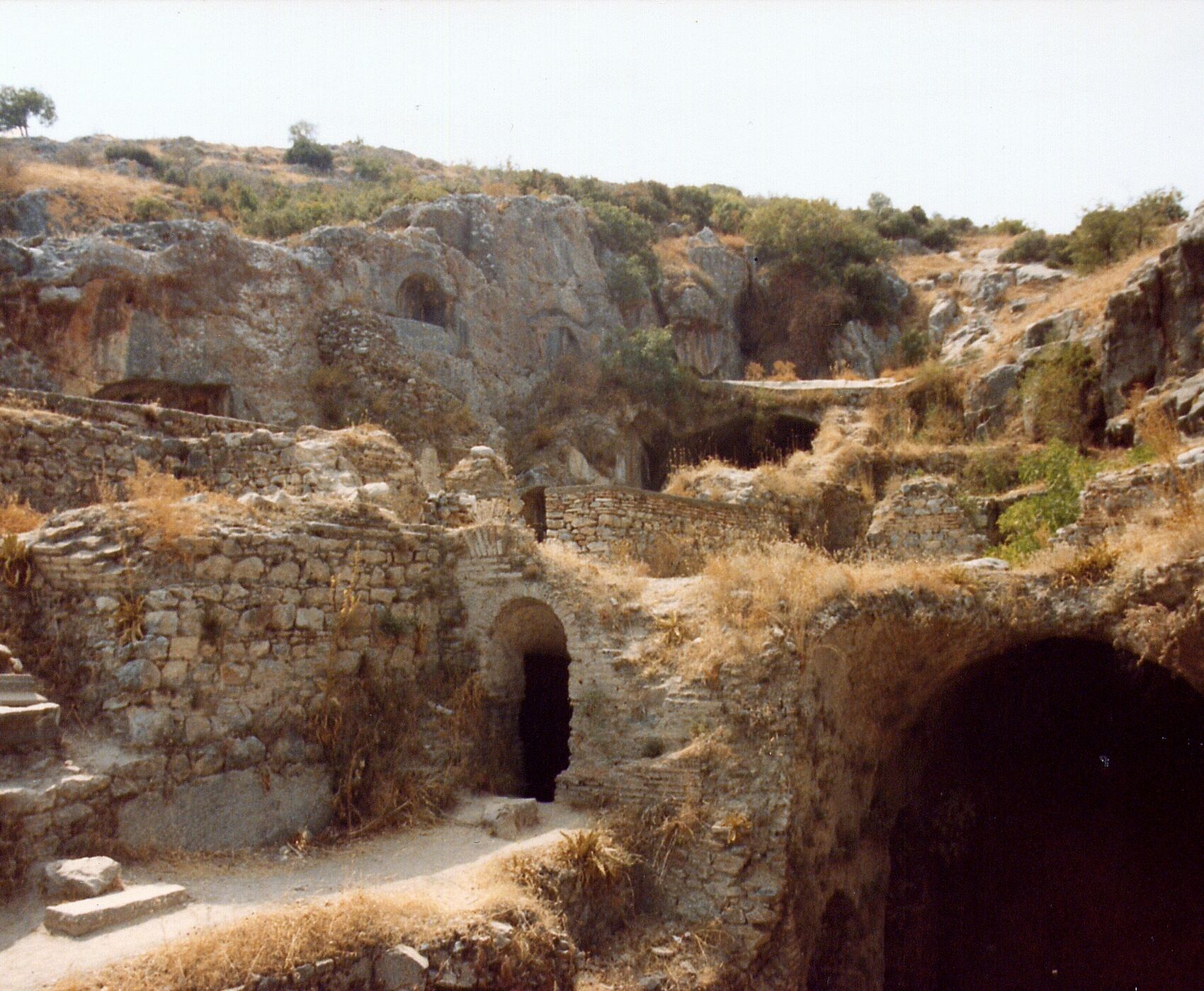 UÇAKLI  MARDİN - MİDYAT TURU